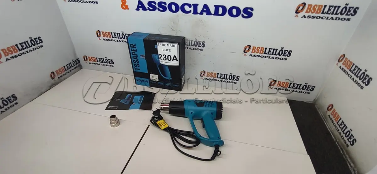 LOTE 230 - 01 SOPRADOR TÉRMICO 220V DUAS VELOCIDADES 1BICO 2000W  (NOVO) (NO ESTADO) ATENÇÃO! FAZER A VISITAÇÃO ANTES DE ARREMATAR, NÃO SABEMOS SE FUNCIONA. LEILÃO NÃO TEM GARANTIA E NEM DEVOLUÇÃO, SUJEITO A POSSÍVEIS AVARIAS VISÍVEIS/OCULTAS E/OU AUSÊNCIA DE COMPONENTES.