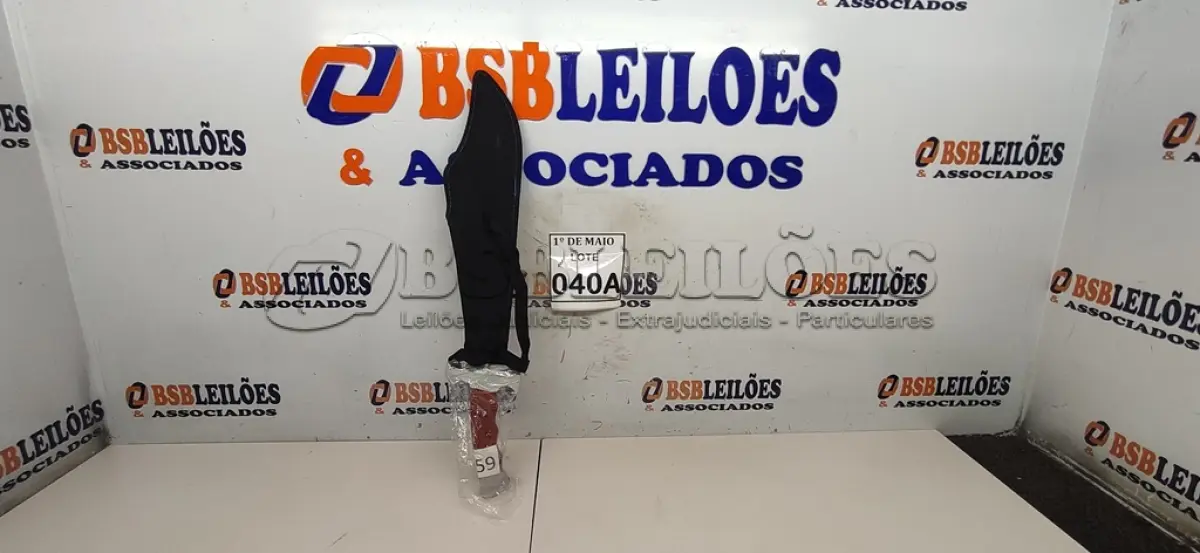 LOTE 040 - 01 FACÃO IMPORTADA AÇO INOXIDÁVEL CABO EM MADEIRA FULL TANG BAINHA DE NYLON TAMANHO TOTAL 50CM PESO 526G JÁ AFIADA   (NOVO) (NO ESTADO) ATENÇÃO! FAZER A VISITAÇÃO ANTES DE ARREMATAR, NÃO SABEMOS SE FUNCIONA. LEILÃO NÃO TEM GARANTIA E NEM DEVOLUÇÃO, SUJEITO A POSSÍVEIS AVARIAS VISÍVEIS/OCULTAS E/OU AUSÊNCIA DE COMPONENTES.