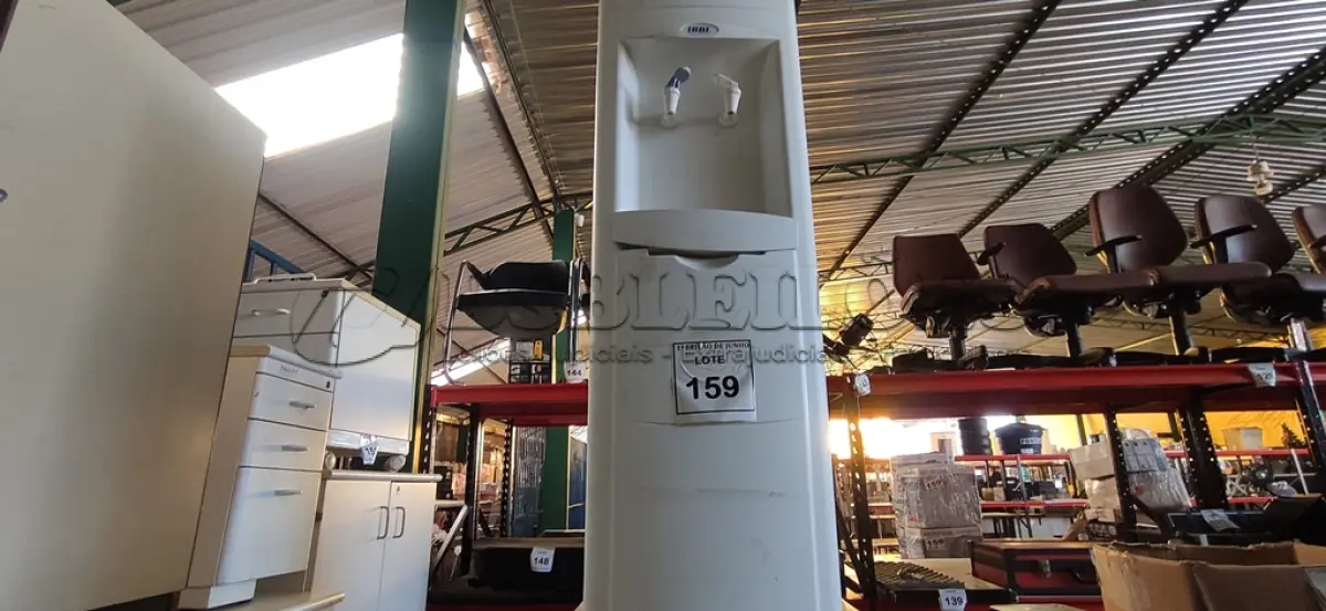 LOTE 159 - 01 PURIFICADOR DE ÁGUA PARA GARRAFÃO MARCA IBBL. (NO ESTADO) ATENÇÃO! FAZER A VISITAÇÃO ANTES DE ARREMATAR, NÃO SABEMOS SE FUNCIONA, LEILÃO NÃO TEM GARANTIA E NEM DEVOLUÇÃO, SUJEITO A POSSÍVEIS AVARIAS VISÍVEIS/OCULTAS E/OU AUSÊNCIA DE COMPONENTES.