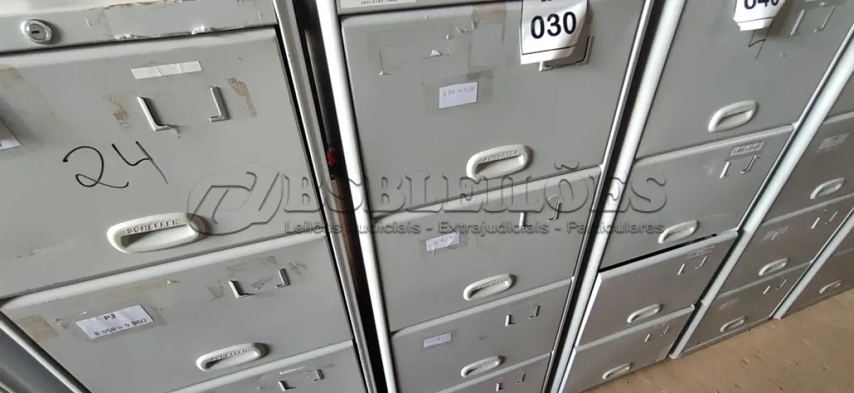LOTE 030 - 01 ARQUIVO DE AÇO 04 GAVETAS. (NO ESTADO) ATENÇÃO! FAZER A VISITAÇÃO ANTES DE ARREMATAR, NÃO SABEMOS SE FUNCIONA, LEILÃO NÃO TEM GARANTIA E NEM DEVOLUÇÃO, SUJEITO A POSSÍVEIS AVARIAS VISÍVEIS/OCULTAS E/OU AUSÊNCIA DE COMPONENTES.