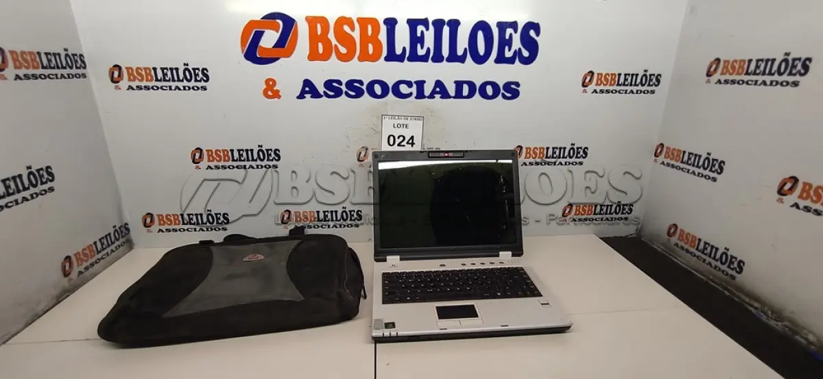 LOTE 024 - 01 NOTEBOOK SEM FONTE COM CASE MARCA DATEN. ATENÇÃO! FAZER A VISITAÇÃO ANTES DE ARREMATAR, NÃO SABEMOS SE FUNCIONA, LEILÃO NÃO TEM GARANTIA E NEM DEVOLUÇÃO, SUJEITO A POSSÍVEIS AVARIAS VISÍVEIS/OCULTAS E/OU AUSÊNCIA DE COMPONENTES.