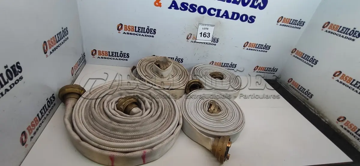 LOTE 163 - 03 MANGUEIRAS DE EVACUAÇÃO FLEXÍVEL. (NO ESTADO) ATENÇÃO! FAZER A VISITAÇÃO ANTES DE ARREMATAR, NÃO SABEMOS SE FUNCIONA, LEILÃO NÃO TEM GARANTIA E NEM DEVOLUÇÃO, SUJEITO A POSSÍVEIS AVARIAS VISÍVEIS/OCULTAS E/OU AUSÊNCIA DE COMPONENTES.