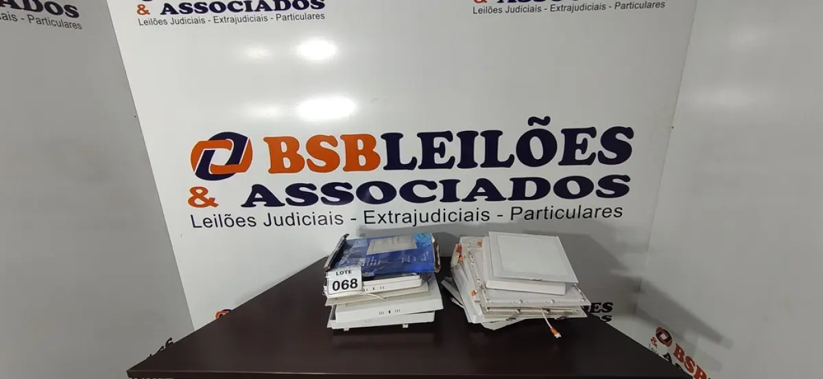 01 LOTE COM VÁRIAS LUMINÁRIAS PAINEL DE LED TAMANHOS E MODELOS DIVERSOS. (NO ESTADO) ATENÇÃO! FAZER A VISITAÇÃO ANTES DE ARREMATAR, NÃO SABEMOS SE FUNCIONA, LEILÃO NÃO TEM GARANTIA E NEM DEVOLUÇÃO, SUJEITO A POSSÍVEIS AVARIAS VISÍVEIS/OCULTAS E/OU AUSÊNCIA DE COMPONENTES.