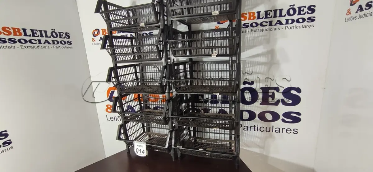 LOTE 014 - 10 CESTAS ORGANIZADORAS NA COR PRETA. (NO ESTADO) ATENÇÃO! FAZER A VISITAÇÃO ANTES DE ARREMATAR, NÃO SABEMOS SE FUNCIONA, LEILÃO NÃO TEM GARANTIA E NEM DEVOLUÇÃO, SUJEITO A POSSÍVEIS AVARIAS VISÍVEIS/OCULTAS E/OU AUSÊNCIA DE COMPONENTES.