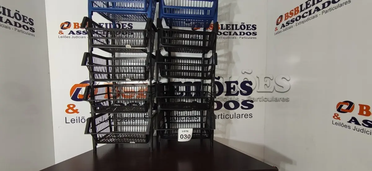 LOTE 030 - 10 CESTAS ORGANIZADORAS EM. (NO ESTADO) ATENÇÃO! FAZER A VISITAÇÃO ANTES DE ARREMATAR, NÃO SABEMOS SE FUNCIONA, LEILÃO NÃO TEM GARANTIA E NEM DEVOLUÇÃO, SUJEITO A POSSÍVEIS AVARIAS VISÍVEIS/OCULTAS E/OU AUSÊNCIA DE COMPONENTES.