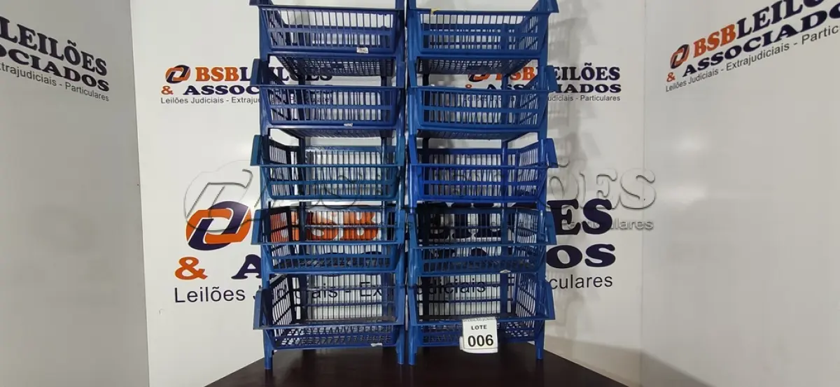 LOTE 006 - 10 CESTAS ORGANIZADORAS NA COR AZUL. (NO ESTADO) ATENÇÃO! FAZER A VISITAÇÃO ANTES DE ARREMATAR, NÃO SABEMOS SE FUNCIONA, LEILÃO NÃO TEM GARANTIA E NEM DEVOLUÇÃO, SUJEITO A POSSÍVEIS AVARIAS VISÍVEIS/OCULTAS E/OU AUSÊNCIA DE COMPONENTES.