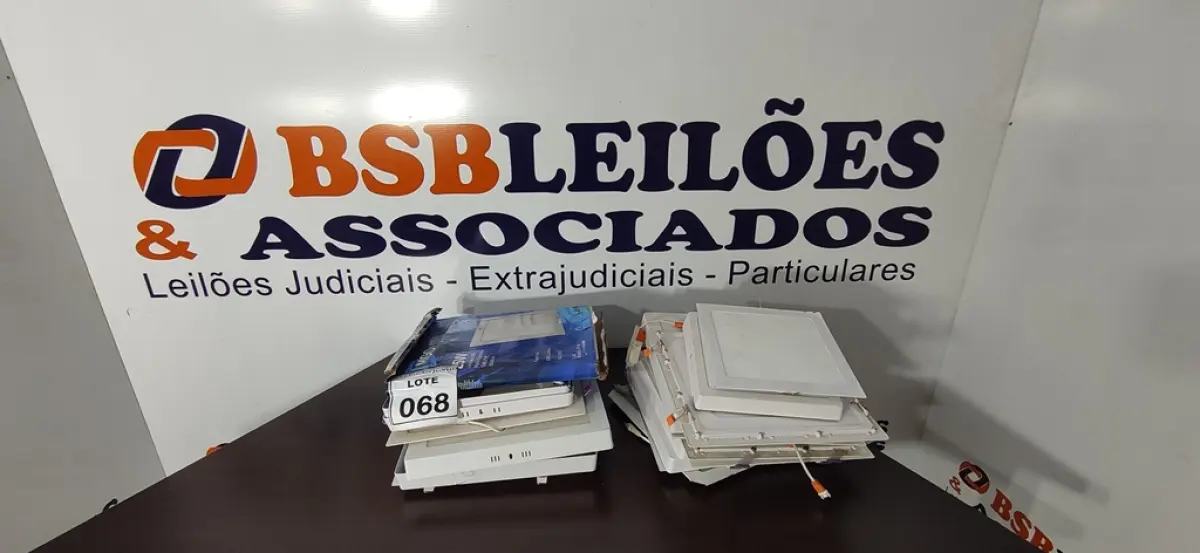 01 LOTE COM VÁRIAS LUMINÁRIAS PAINEL DE LED TAMANHOS E MODELOS DIVERSOS. (NO ESTADO) ATENÇÃO! FAZER A VISITAÇÃO ANTES DE ARREMATAR, NÃO SABEMOS SE FUNCIONA, LEILÃO NÃO TEM GARANTIA E NEM DEVOLUÇÃO, SUJEITO A POSSÍVEIS AVARIAS VISÍVEIS/OCULTAS E/OU AUSÊNCIA DE COMPONENTES.