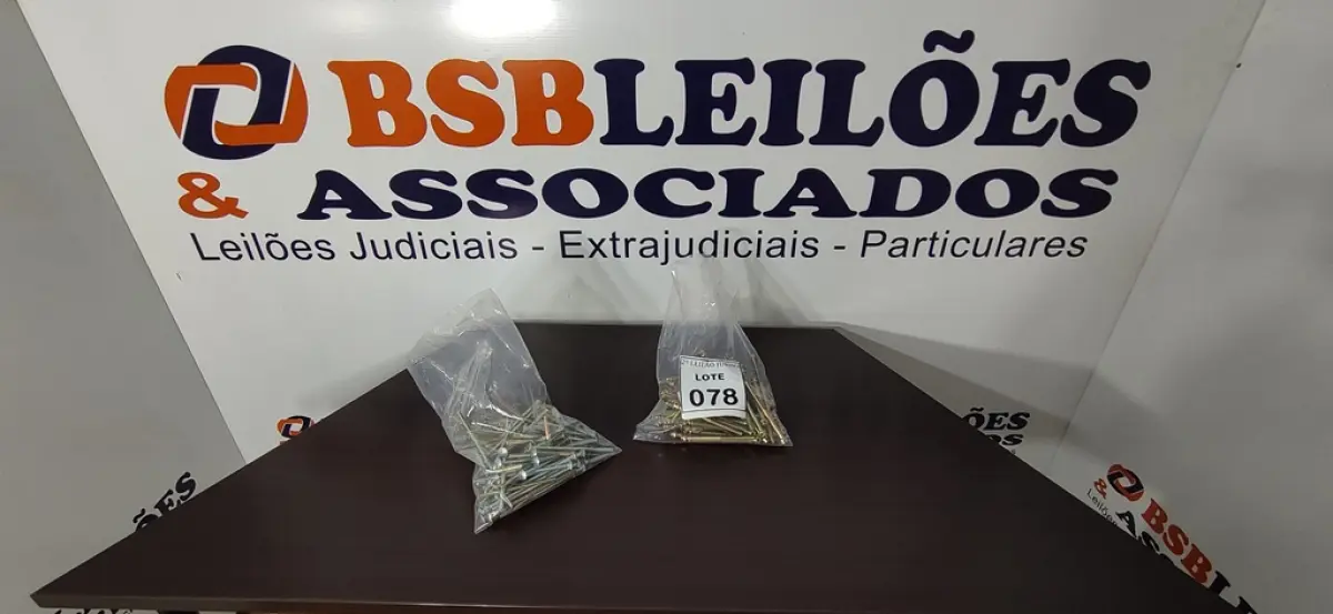 01 LOTE COM GRANDE QUANTIDADE DE PARAFUSOS. (NO ESTADO) ATENÇÃO! FAZER A VISITAÇÃO ANTES DE ARREMATAR, NÃO SABEMOS SE FUNCIONA, LEILÃO NÃO TEM GARANTIA E NEM DEVOLUÇÃO, SUJEITO A POSSÍVEIS AVARIAS VISÍVEIS/OCULTAS E/OU AUSÊNCIA DE COMPONENTES.