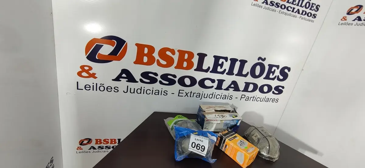 05 LUMINÁRIAS TARTARUGAS DE TAMANHOS DIVERSOS. (NO ESTADO) ATENÇÃO! FAZER A VISITAÇÃO ANTES DE ARREMATAR, NÃO SABEMOS SE FUNCIONA, LEILÃO NÃO TEM GARANTIA E NEM DEVOLUÇÃO, SUJEITO A POSSÍVEIS AVARIAS VISÍVEIS/OCULTAS E/OU AUSÊNCIA DE COMPONENTES.