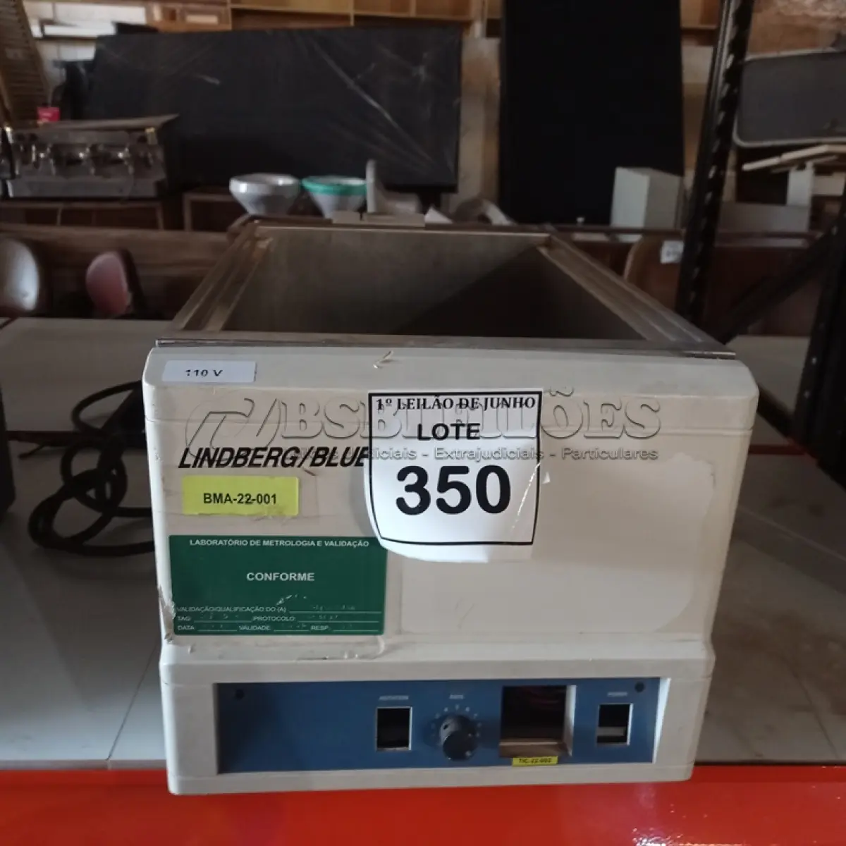 LOTE 350 - 01 FORNO DE CAIXA MOLDATHERM MARCA LINDERBERG/BLUE. (NO ESTADO) ATENÇÃO! FAZER A VISITAÇÃO ANTES DE ARREMATAR, NÃO SABEMOS SE FUNCIONA. LEILÃO NÃO TEM GARANTIA E NEM DEVOLUÇÃO, SUJEITO A POSSÍVEIS AVARIAS VISÍVEIS/OCULTAS E/OU AUSÊNCIA DE COMPONENTES.