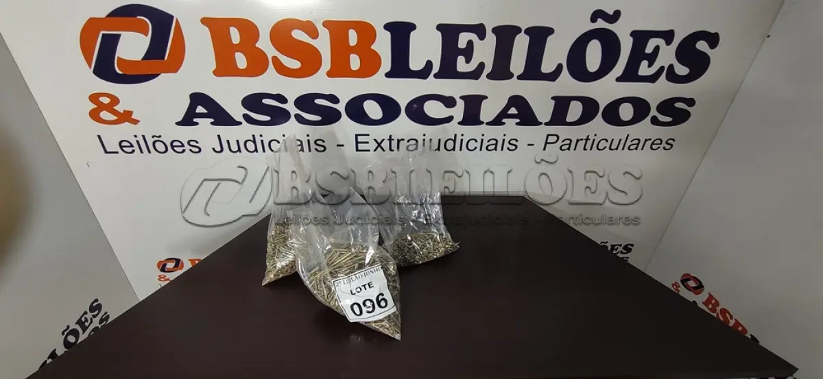 LOTE 096 - 01 LOTE COM GRANDE QUANTIDADE DE PARAFUSOS. (NO ESTADO) ATENÇÃO! FAZER A VISITAÇÃO ANTES DE ARREMATAR, NÃO SABEMOS SE FUNCIONA, LEILÃO NÃO TEM GARANTIA E NEM DEVOLUÇÃO, SUJEITO A POSSÍVEIS AVARIAS VISÍVEIS/OCULTAS E/OU AUSÊNCIA DE COMPONENTES.