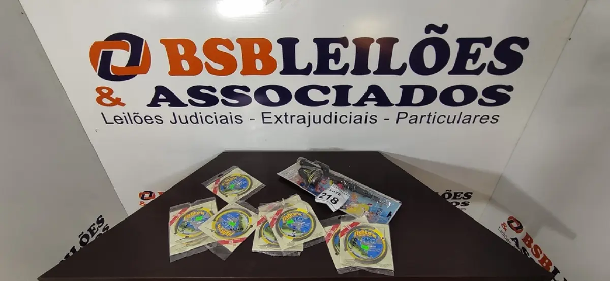 01 KIT DE PESCA INFANTIL E 09 LINHAS DE NYLON COM 10M CADA. (NO ESTADO) ATENÇÃO! FAZER A VISITAÇÃO ANTES DE ARREMATAR, NÃO SABEMOS SE FUNCIONA, LEILÃO NÃO TEM GARANTIA E NEM DEVOLUÇÃO, SUJEITO A POSSÍVEIS AVARIAS VISÍVEIS/OCULTAS E/OU AUSÊNCIA DE COMPONENTES.