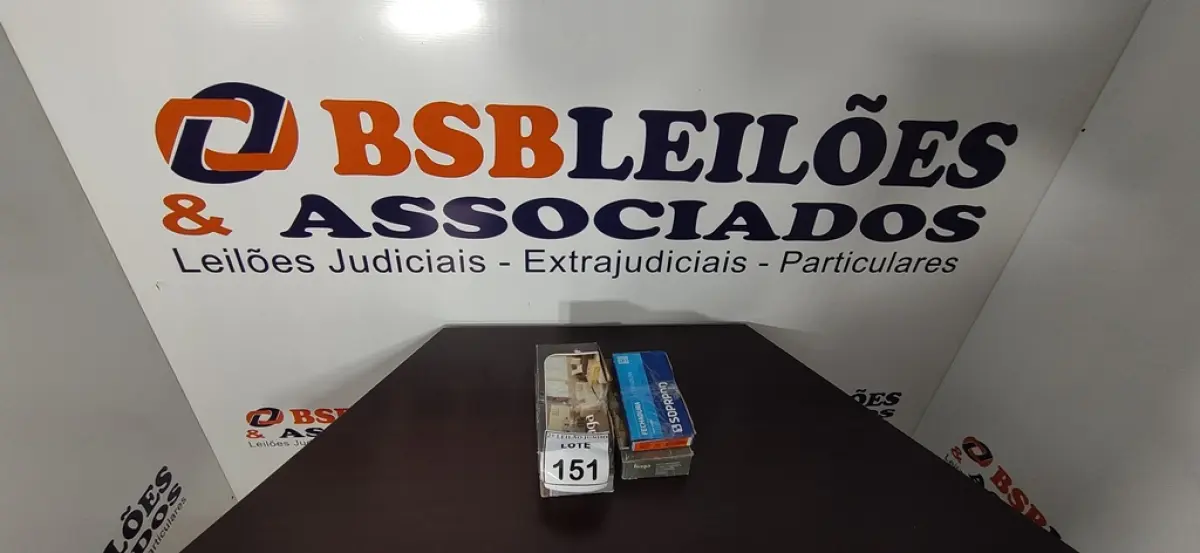 04 FECHADURAS DIVERSAS. (NO ESTADO) ATENÇÃO! FAZER A VISITAÇÃO ANTES DE ARREMATAR, NÃO SABEMOS SE FUNCIONA, LEILÃO NÃO TEM GARANTIA E NEM DEVOLUÇÃO, SUJEITO A POSSÍVEIS AVARIAS VISÍVEIS/OCULTAS E/OU AUSÊNCIA DE COMPONENTES.