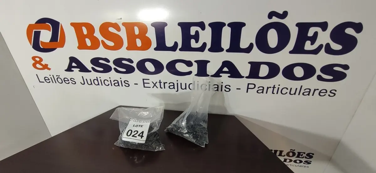 01 LOTE COM GRANDE QUANTIDADE DE PARAFUSOS. (NO ESTADO) ATENÇÃO! FAZER A VISITAÇÃO ANTES DE ARREMATAR, NÃO SABEMOS SE FUNCIONA, LEILÃO NÃO TEM GARANTIA E NEM DEVOLUÇÃO, SUJEITO A POSSÍVEIS AVARIAS VISÍVEIS/OCULTAS E/OU AUSÊNCIA DE COMPONENTES.