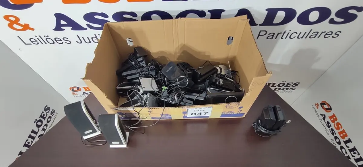 01 LOTE COM VÁRIAS CAIXAS DE SOM PARA PC MODELOS DIVERSOS. (NO ESTADO) ATENÇÃO! FAZER A VISITAÇÃO ANTES DE ARREMATAR, NÃO SABEMOS SE FUNCIONA, LEILÃO NÃO TEM GARANTIA E NEM DEVOLUÇÃO, SUJEITO A POSSÍVEIS AVARIAS VISÍVEIS/OCULTAS E/OU AUSÊNCIA DE COMPONENTES.