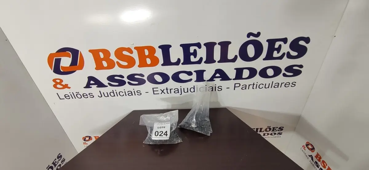 01 LOTE COM GRANDE QUANTIDADE DE PARAFUSOS. (NO ESTADO) ATENÇÃO! FAZER A VISITAÇÃO ANTES DE ARREMATAR, NÃO SABEMOS SE FUNCIONA, LEILÃO NÃO TEM GARANTIA E NEM DEVOLUÇÃO, SUJEITO A POSSÍVEIS AVARIAS VISÍVEIS/OCULTAS E/OU AUSÊNCIA DE COMPONENTES.