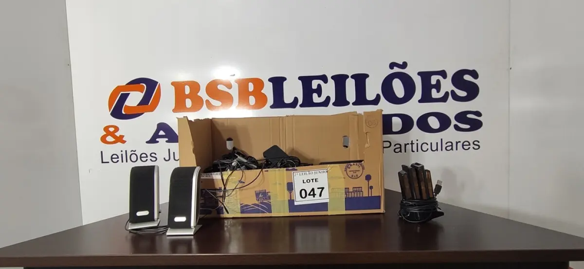 01 LOTE COM VÁRIAS CAIXAS DE SOM PARA PC MODELOS DIVERSOS. (NO ESTADO) ATENÇÃO! FAZER A VISITAÇÃO ANTES DE ARREMATAR, NÃO SABEMOS SE FUNCIONA, LEILÃO NÃO TEM GARANTIA E NEM DEVOLUÇÃO, SUJEITO A POSSÍVEIS AVARIAS VISÍVEIS/OCULTAS E/OU AUSÊNCIA DE COMPONENTES.