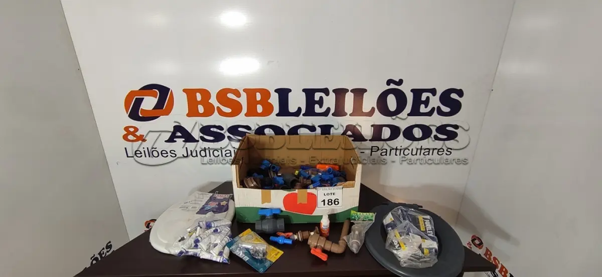 LOTE 186