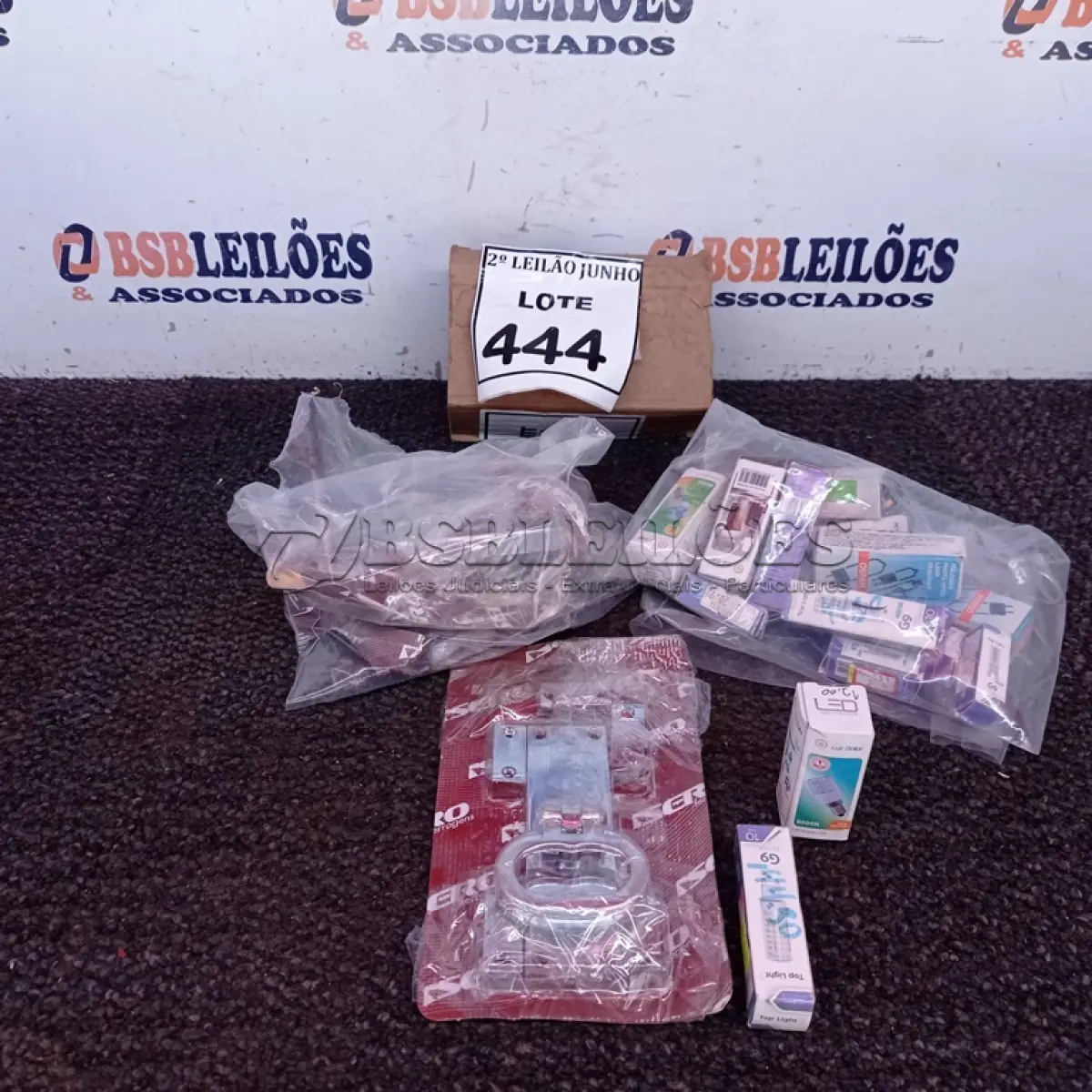 LOTE 444
