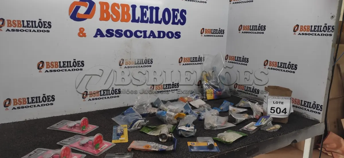 LOTE 504 - 01 LOTE COM GRANDE QUANTIDADE DE MATERIAIS PARA REPAROS HIDRÁULICO DIVERSOS. (NO ESTADO) ATENÇÃO! FAZER A VISITAÇÃO ANTES DE ARREMATAR, NÃO SABEMOS SE FUNCIONA, LEILÃO NÃO TEM GARANTIA E NEM DEVOLUÇÃO, SUJEITO A POSSÍVEIS AVARIAS VISÍVEIS/OCULTAS E/OU AUSÊNCIA DE COMPONENTES.