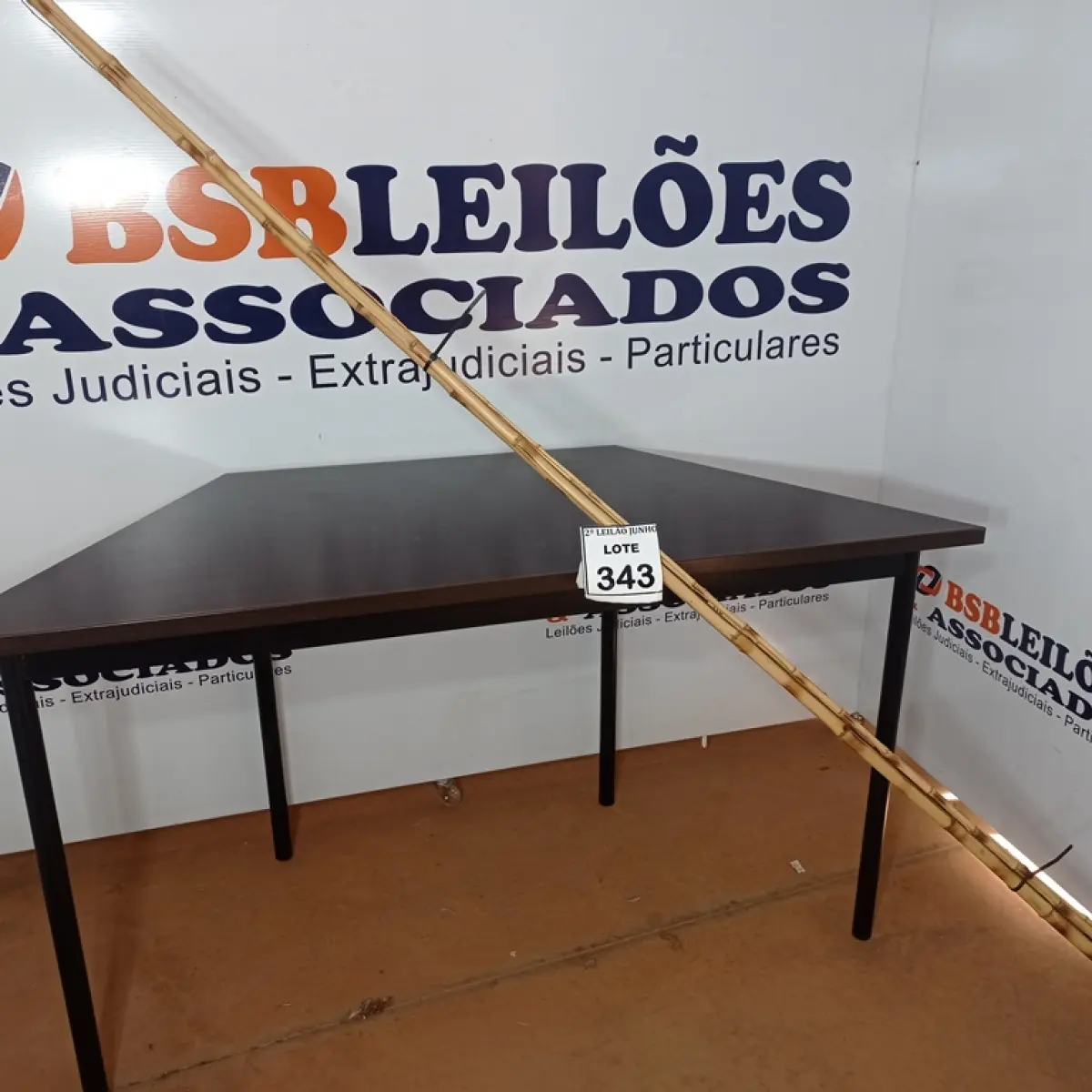 05 VARAS DE BAMBU. (NO ESTADO) ATENÇÃO! FAZER A VISITAÇÃO ANTES DE ARREMATAR, NÃO SABEMOS SE FUNCIONA, LEILÃO NÃO TEM GARANTIA E NEM DEVOLUÇÃO, SUJEITO A POSSÍVEIS AVARIAS VISÍVEIS/OCULTAS E/OU AUSÊNCIA DE COMPONENTES.