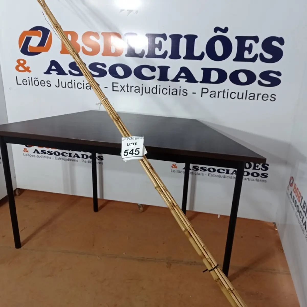 05 VARAS DE BAMBU. (NO ESTADO) ATENÇÃO! FAZER A VISITAÇÃO ANTES DE ARREMATAR, NÃO SABEMOS SE FUNCIONA, LEILÃO NÃO TEM GARANTIA E NEM DEVOLUÇÃO, SUJEITO A POSSÍVEIS AVARIAS VISÍVEIS/OCULTAS E/OU AUSÊNCIA DE COMPONENTES.