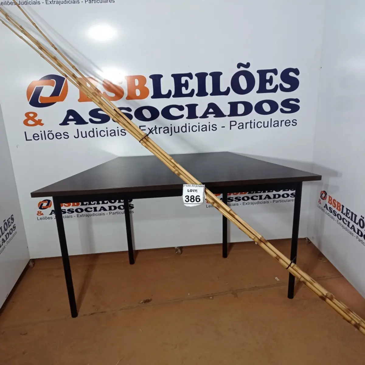 05 VARAS DE BAMBU. (NO ESTADO) ATENÇÃO! FAZER A VISITAÇÃO ANTES DE ARREMATAR, NÃO SABEMOS SE FUNCIONA, LEILÃO NÃO TEM GARANTIA E NEM DEVOLUÇÃO, SUJEITO A POSSÍVEIS AVARIAS VISÍVEIS/OCULTAS E/OU AUSÊNCIA DE COMPONENTES.
