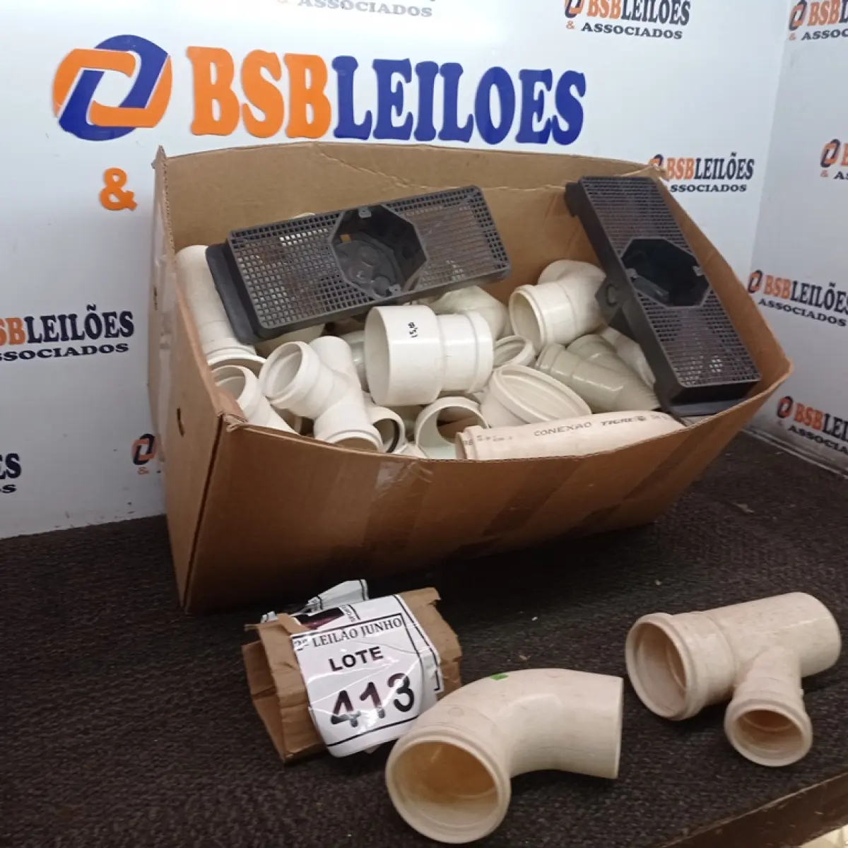 01 LOTE COM GRANDE QUANTIDADE DE CONEXÕES HIDRÁULICAS MEDIDAS DIVERSAS. (NO ESTADO) ATENÇÃO! FAZER A VISITAÇÃO ANTES DE ARREMATAR, NÃO SABEMOS SE FUNCIONA, LEILÃO NÃO TEM GARANTIA E NEM DEVOLUÇÃO, SUJEITO A POSSÍVEIS AVARIAS VISÍVEIS/OCULTAS E/OU AUSÊNCIA DE COMPONENTES.