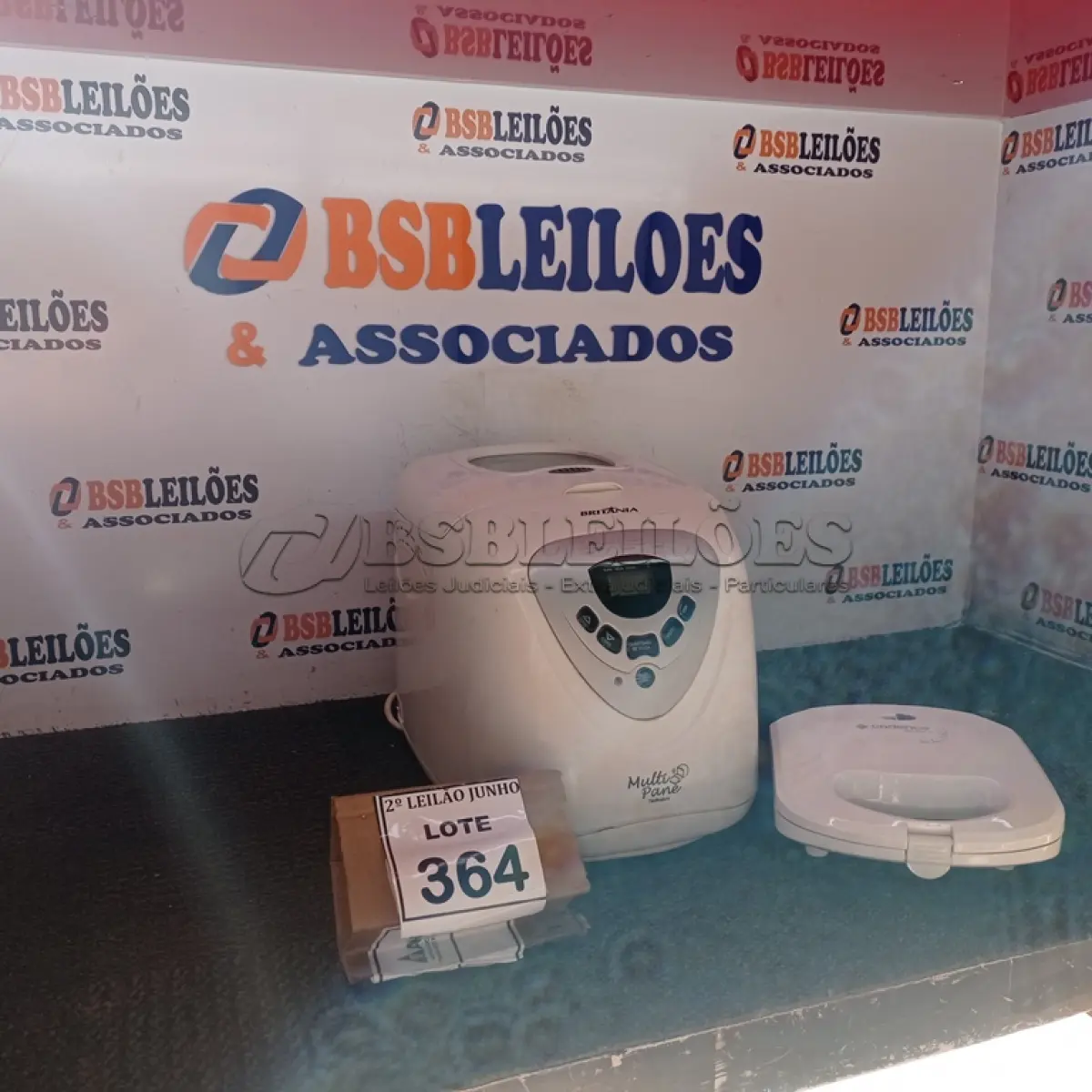 LOTE 364