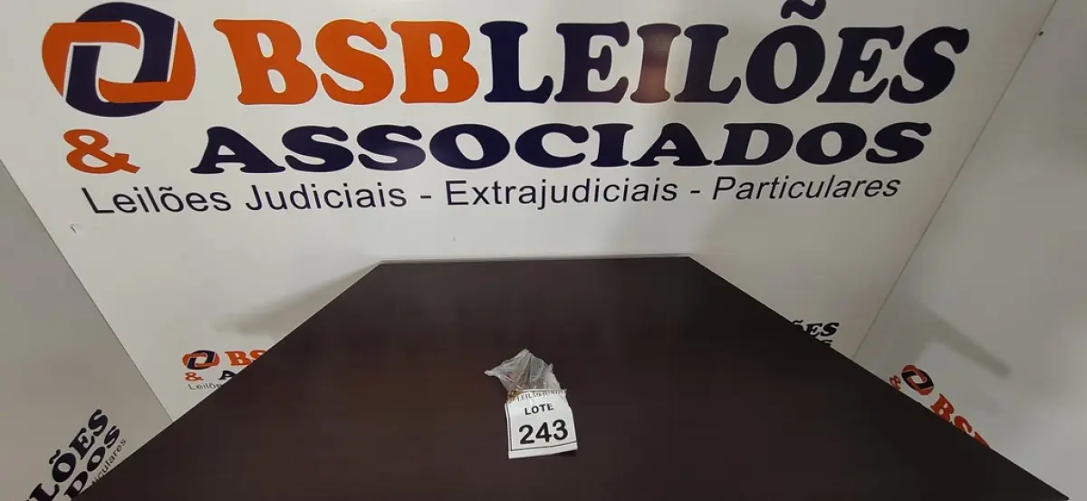 01 LOTE COM VÁRIAS BROCAS TAMANHOS DIVERSOS PARA PAREDE E FERRO. (NO ESTADO) ATENÇÃO! FAZER A VISITAÇÃO ANTES DE ARREMATAR, NÃO SABEMOS SE FUNCIONA, LEILÃO NÃO TEM GARANTIA E NEM DEVOLUÇÃO, SUJEITO A POSSÍVEIS AVARIAS VISÍVEIS/OCULTAS E/OU AUSÊNCIA DE COMPONENTES.