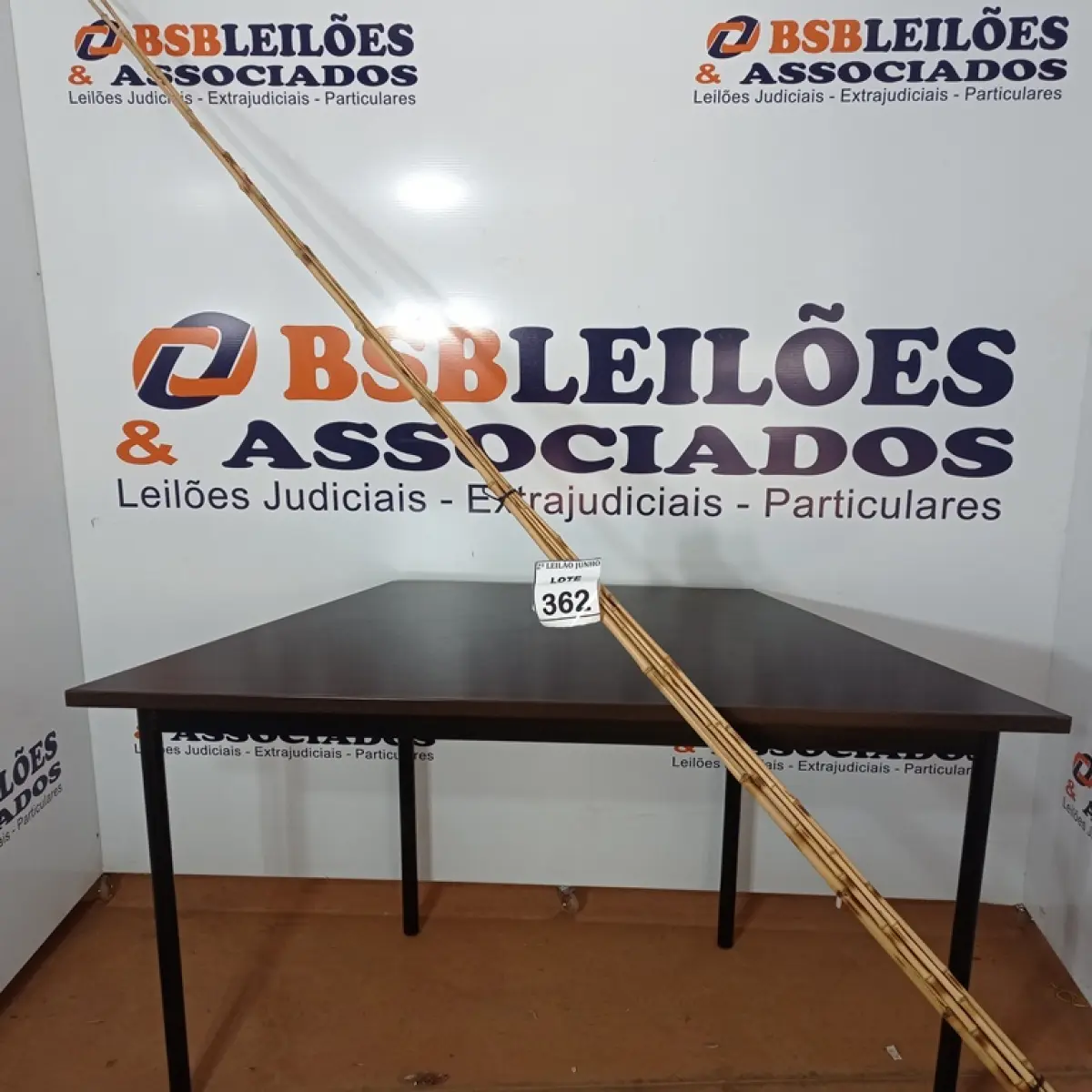 05 VARAS DE BAMBU. (NO ESTADO) ATENÇÃO! FAZER A VISITAÇÃO ANTES DE ARREMATAR, NÃO SABEMOS SE FUNCIONA, LEILÃO NÃO TEM GARANTIA E NEM DEVOLUÇÃO, SUJEITO A POSSÍVEIS AVARIAS VISÍVEIS/OCULTAS E/OU AUSÊNCIA DE COMPONENTES.