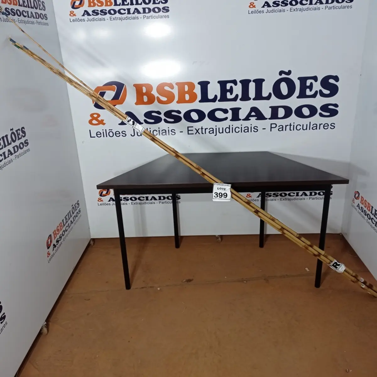 05 VARAS DE BAMBU. (NO ESTADO) ATENÇÃO! FAZER A VISITAÇÃO ANTES DE ARREMATAR, NÃO SABEMOS SE FUNCIONA, LEILÃO NÃO TEM GARANTIA E NEM DEVOLUÇÃO, SUJEITO A POSSÍVEIS AVARIAS VISÍVEIS/OCULTAS E/OU AUSÊNCIA DE COMPONENTES.