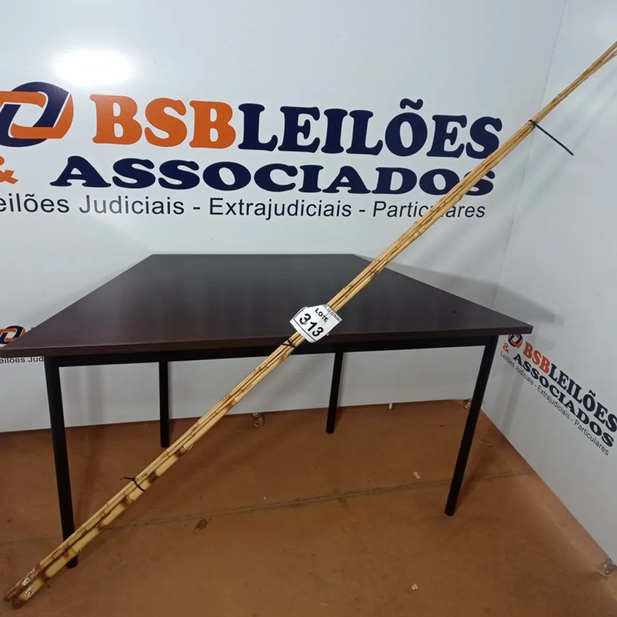 05 VARAS DE BAMBU. (NO ESTADO) ATENÇÃO! FAZER A VISITAÇÃO ANTES DE ARREMATAR, NÃO SABEMOS SE FUNCIONA, LEILÃO NÃO TEM GARANTIA E NEM DEVOLUÇÃO, SUJEITO A POSSÍVEIS AVARIAS VISÍVEIS/OCULTAS E/OU AUSÊNCIA DE COMPONENTES.