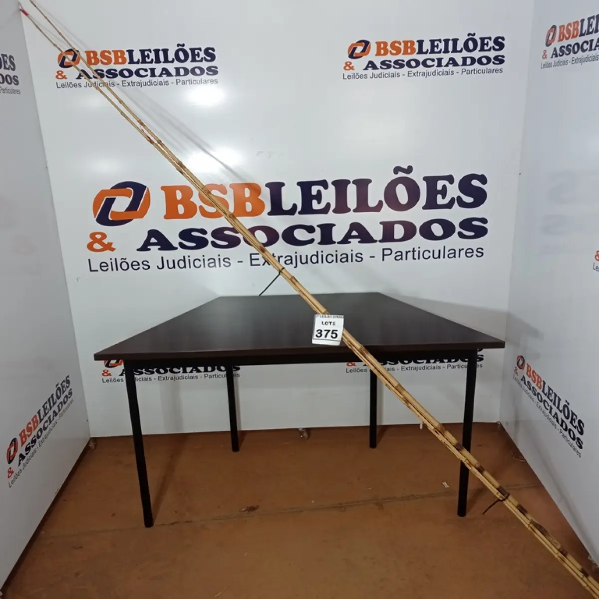 05 VARAS DE BAMBU. (NO ESTADO) ATENÇÃO! FAZER A VISITAÇÃO ANTES DE ARREMATAR, NÃO SABEMOS SE FUNCIONA, LEILÃO NÃO TEM GARANTIA E NEM DEVOLUÇÃO, SUJEITO A POSSÍVEIS AVARIAS VISÍVEIS/OCULTAS E/OU AUSÊNCIA DE COMPONENTES.
