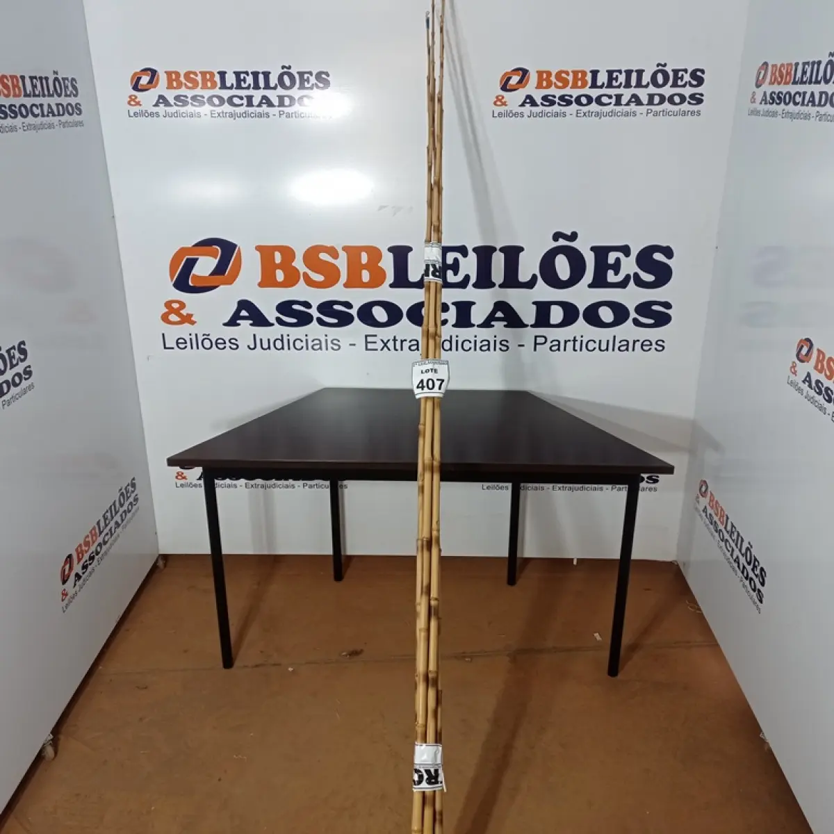 05 VARAS DE BAMBU. (NO ESTADO) ATENÇÃO! FAZER A VISITAÇÃO ANTES DE ARREMATAR, NÃO SABEMOS SE FUNCIONA, LEILÃO NÃO TEM GARANTIA E NEM DEVOLUÇÃO, SUJEITO A POSSÍVEIS AVARIAS VISÍVEIS/OCULTAS E/OU AUSÊNCIA DE COMPONENTES.