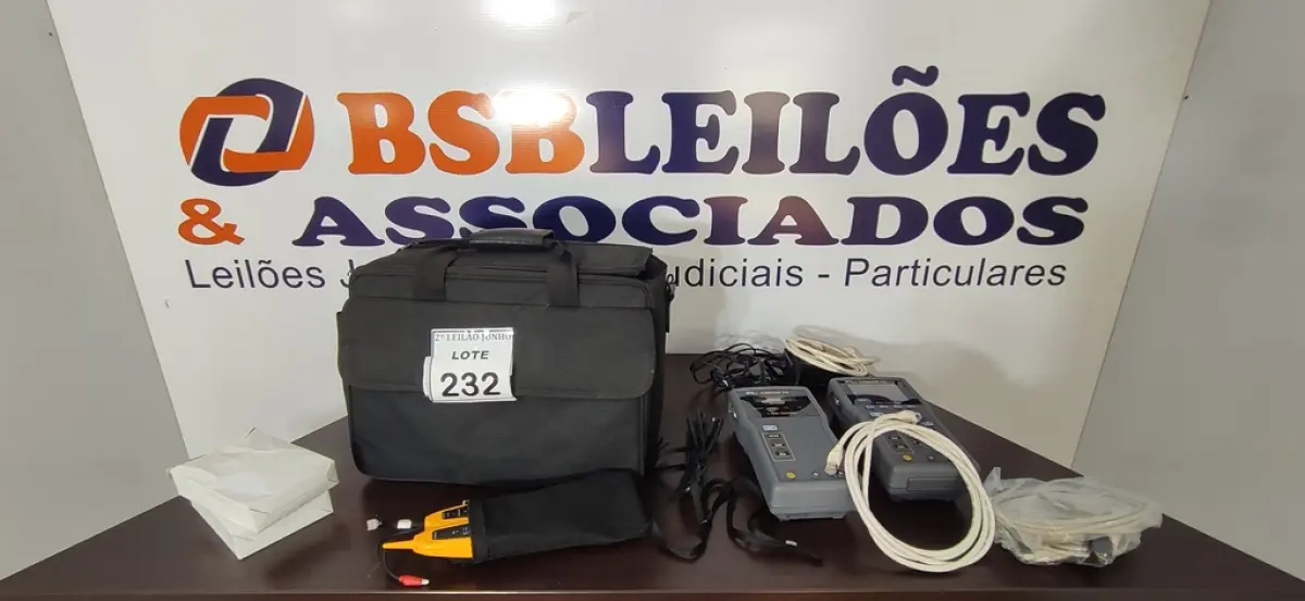 01 CERTIFICADOR DE CABOS MARCA LANTEK 7G COM CASE. (NO ESTADO) ATENÇÃO! FAZER A VISITAÇÃO ANTES DE ARREMATAR, NÃO SABEMOS SE FUNCIONA, LEILÃO NÃO TEM GARANTIA E NEM DEVOLUÇÃO, SUJEITO A POSSÍVEIS AVARIAS VISÍVEIS/OCULTAS E/OU AUSÊNCIA DE COMPONENTES.