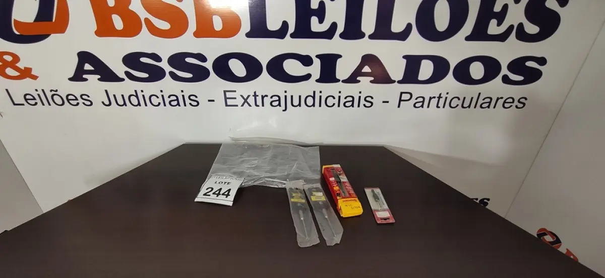 04 BROCAS ESCAREADORA.  (NO ESTADO) ATENÇÃO! FAZER A VISITAÇÃO ANTES DE ARREMATAR, NÃO SABEMOS SE FUNCIONA, LEILÃO NÃO TEM GARANTIA E NEM DEVOLUÇÃO, SUJEITO A POSSÍVEIS AVARIAS VISÍVEIS/OCULTAS E/OU AUSÊNCIA DE COMPONENTES.