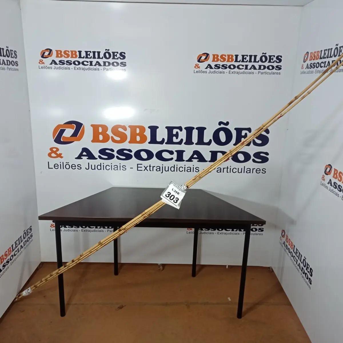 05 VARAS DE BAMBU. (NO ESTADO) ATENÇÃO! FAZER A VISITAÇÃO ANTES DE ARREMATAR, NÃO SABEMOS SE FUNCIONA, LEILÃO NÃO TEM GARANTIA E NEM DEVOLUÇÃO, SUJEITO A POSSÍVEIS AVARIAS VISÍVEIS/OCULTAS E/OU AUSÊNCIA DE COMPONENTES.