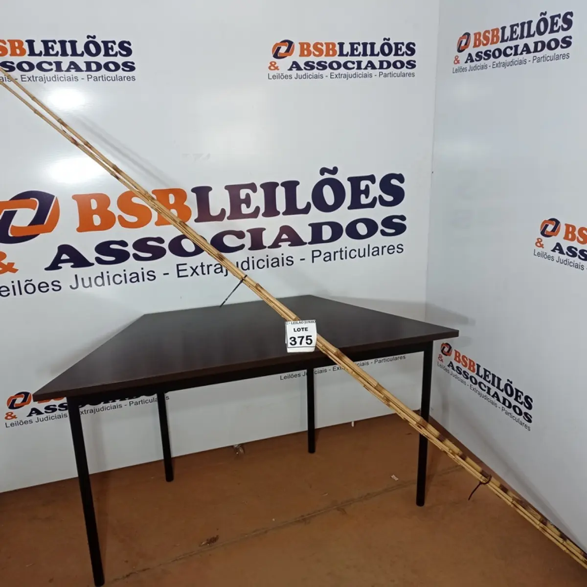 05 VARAS DE BAMBU. (NO ESTADO) ATENÇÃO! FAZER A VISITAÇÃO ANTES DE ARREMATAR, NÃO SABEMOS SE FUNCIONA, LEILÃO NÃO TEM GARANTIA E NEM DEVOLUÇÃO, SUJEITO A POSSÍVEIS AVARIAS VISÍVEIS/OCULTAS E/OU AUSÊNCIA DE COMPONENTES.