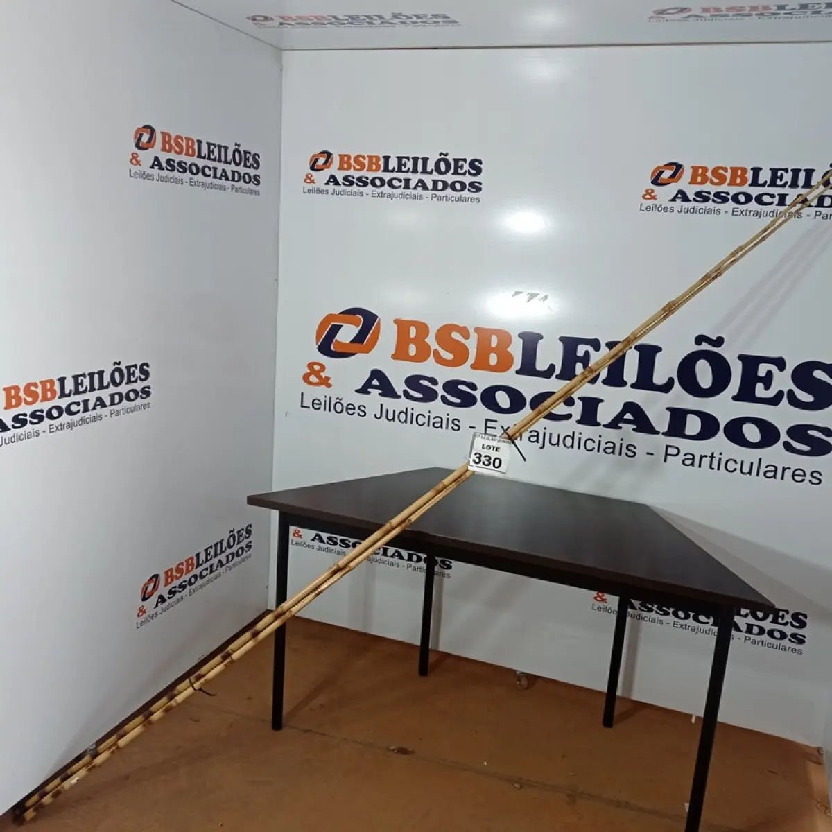 05 VARAS DE BAMBU. (NO ESTADO) ATENÇÃO! FAZER A VISITAÇÃO ANTES DE ARREMATAR, NÃO SABEMOS SE FUNCIONA, LEILÃO NÃO TEM GARANTIA E NEM DEVOLUÇÃO, SUJEITO A POSSÍVEIS AVARIAS VISÍVEIS/OCULTAS E/OU AUSÊNCIA DE COMPONENTES.