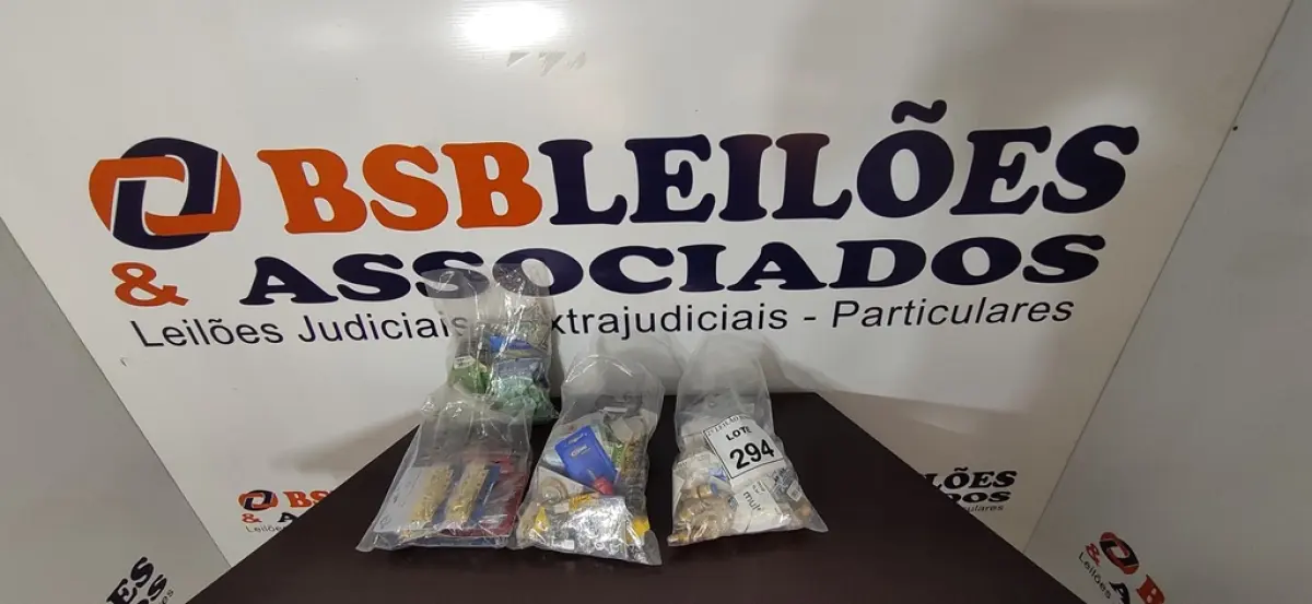 01 LOTE COM DIVERSOS MATERIAIS HIDRÁULICOS. (NO ESTADO) ATENÇÃO! FAZER A VISITAÇÃO ANTES DE ARREMATAR, NÃO SABEMOS SE FUNCIONA, LEILÃO NÃO TEM GARANTIA E NEM DEVOLUÇÃO, SUJEITO A POSSÍVEIS AVARIAS VISÍVEIS/OCULTAS E/OU AUSÊNCIA DE COMPONENTES.