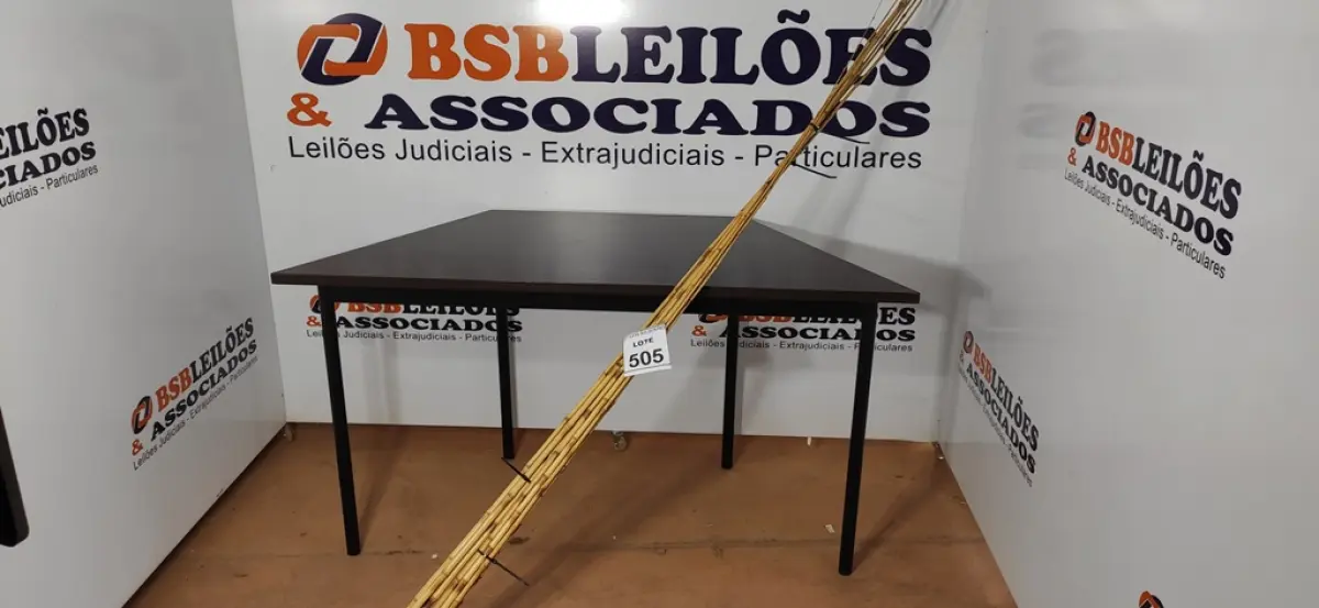 10 VARAS DE BAMBU. (NO ESTADO) ATENÇÃO! FAZER A VISITAÇÃO ANTES DE ARREMATAR, NÃO SABEMOS SE FUNCIONA, LEILÃO NÃO TEM GARANTIA E NEM DEVOLUÇÃO, SUJEITO A POSSÍVEIS AVARIAS VISÍVEIS/OCULTAS E/OU AUSÊNCIA DE COMPONENTES.