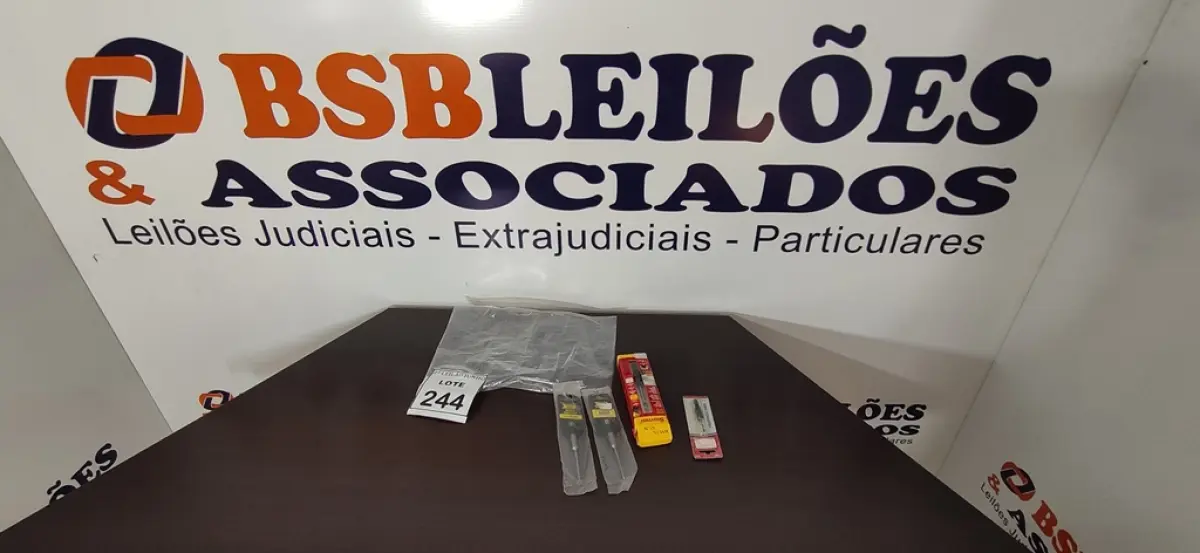 04 BROCAS ESCAREADORA.  (NO ESTADO) ATENÇÃO! FAZER A VISITAÇÃO ANTES DE ARREMATAR, NÃO SABEMOS SE FUNCIONA, LEILÃO NÃO TEM GARANTIA E NEM DEVOLUÇÃO, SUJEITO A POSSÍVEIS AVARIAS VISÍVEIS/OCULTAS E/OU AUSÊNCIA DE COMPONENTES.