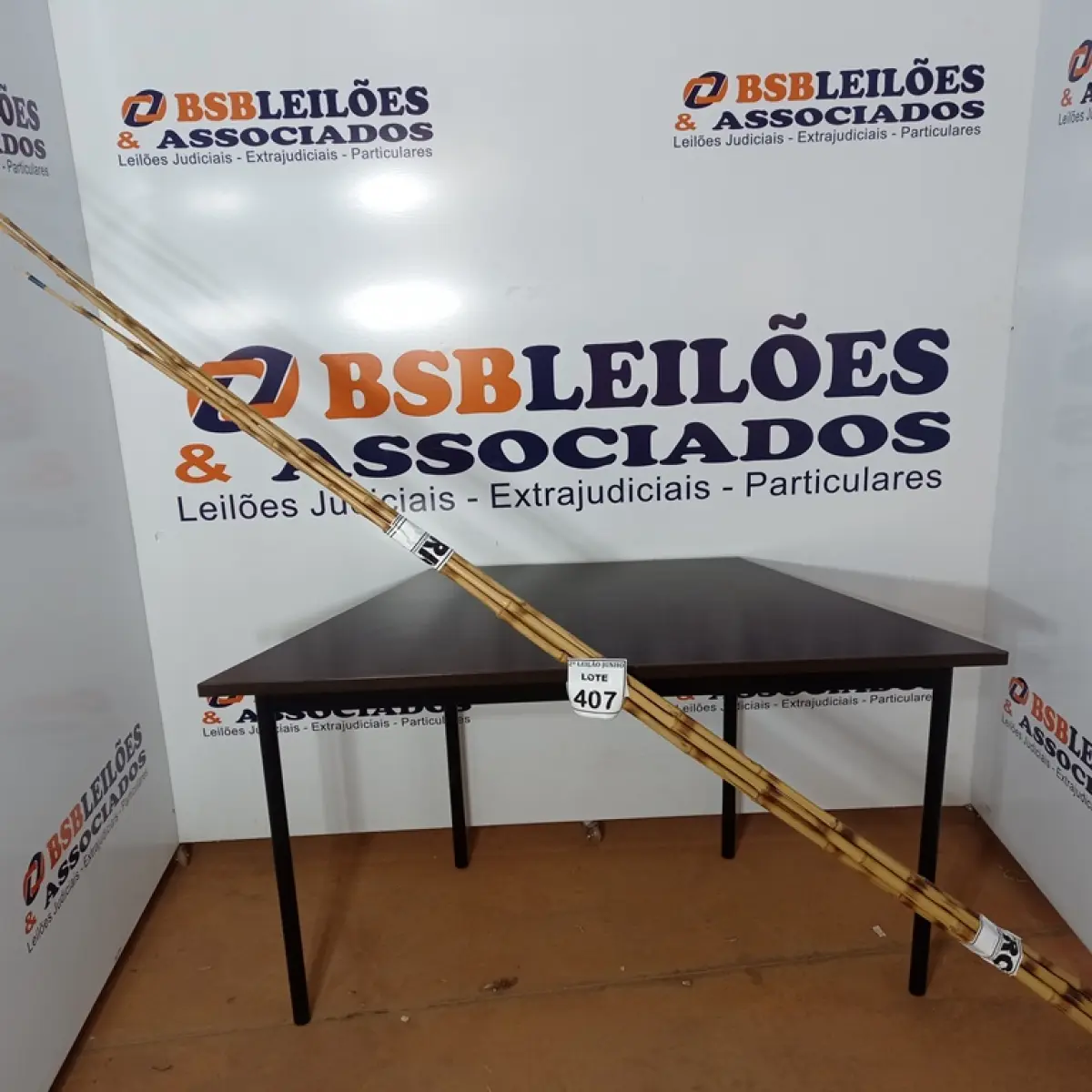 05 VARAS DE BAMBU. (NO ESTADO) ATENÇÃO! FAZER A VISITAÇÃO ANTES DE ARREMATAR, NÃO SABEMOS SE FUNCIONA, LEILÃO NÃO TEM GARANTIA E NEM DEVOLUÇÃO, SUJEITO A POSSÍVEIS AVARIAS VISÍVEIS/OCULTAS E/OU AUSÊNCIA DE COMPONENTES.