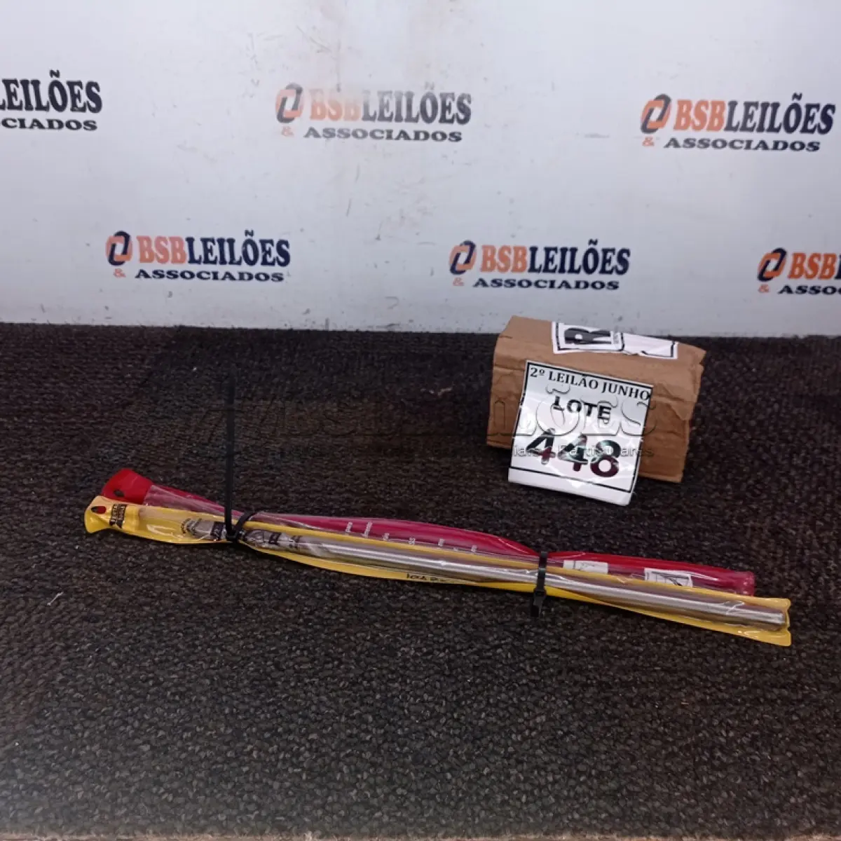 LOTE 448 - 02 BROCAS PARA FIBROCIMENTO. (NO ESTADO) ATENÇÃO! FAZER A VISITAÇÃO ANTES DE ARREMATAR, NÃO SABEMOS SE FUNCIONA, LEILÃO NÃO TEM GARANTIA E NEM DEVOLUÇÃO, SUJEITO A POSSÍVEIS AVARIAS VISÍVEIS/OCULTAS E/OU AUSÊNCIA DE COMPONENTES.