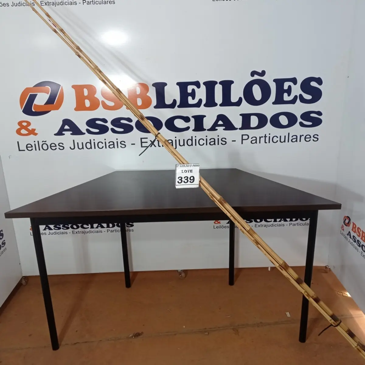 05 VARAS DE BAMBU. (NO ESTADO) ATENÇÃO! FAZER A VISITAÇÃO ANTES DE ARREMATAR, NÃO SABEMOS SE FUNCIONA, LEILÃO NÃO TEM GARANTIA E NEM DEVOLUÇÃO, SUJEITO A POSSÍVEIS AVARIAS VISÍVEIS/OCULTAS E/OU AUSÊNCIA DE COMPONENTES.
