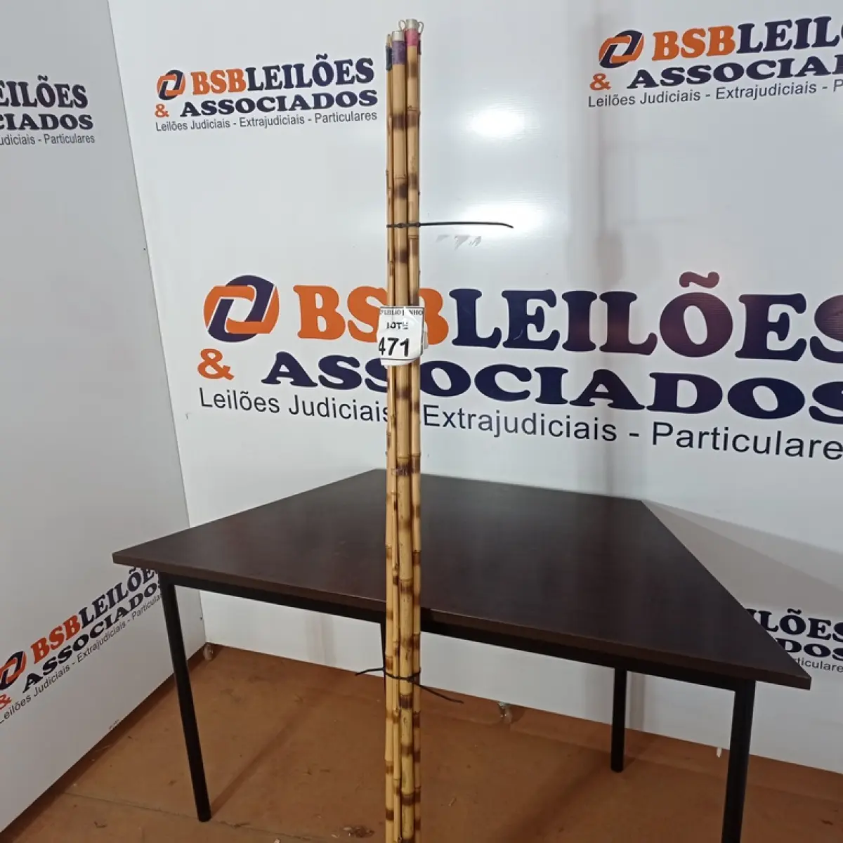 05 VARAS DE BAMBU. (NO ESTADO) ATENÇÃO! FAZER A VISITAÇÃO ANTES DE ARREMATAR, NÃO SABEMOS SE FUNCIONA, LEILÃO NÃO TEM GARANTIA E NEM DEVOLUÇÃO, SUJEITO A POSSÍVEIS AVARIAS VISÍVEIS/OCULTAS E/OU AUSÊNCIA DE COMPONENTES.