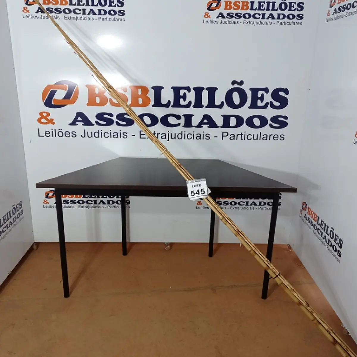 05 VARAS DE BAMBU. (NO ESTADO) ATENÇÃO! FAZER A VISITAÇÃO ANTES DE ARREMATAR, NÃO SABEMOS SE FUNCIONA, LEILÃO NÃO TEM GARANTIA E NEM DEVOLUÇÃO, SUJEITO A POSSÍVEIS AVARIAS VISÍVEIS/OCULTAS E/OU AUSÊNCIA DE COMPONENTES.