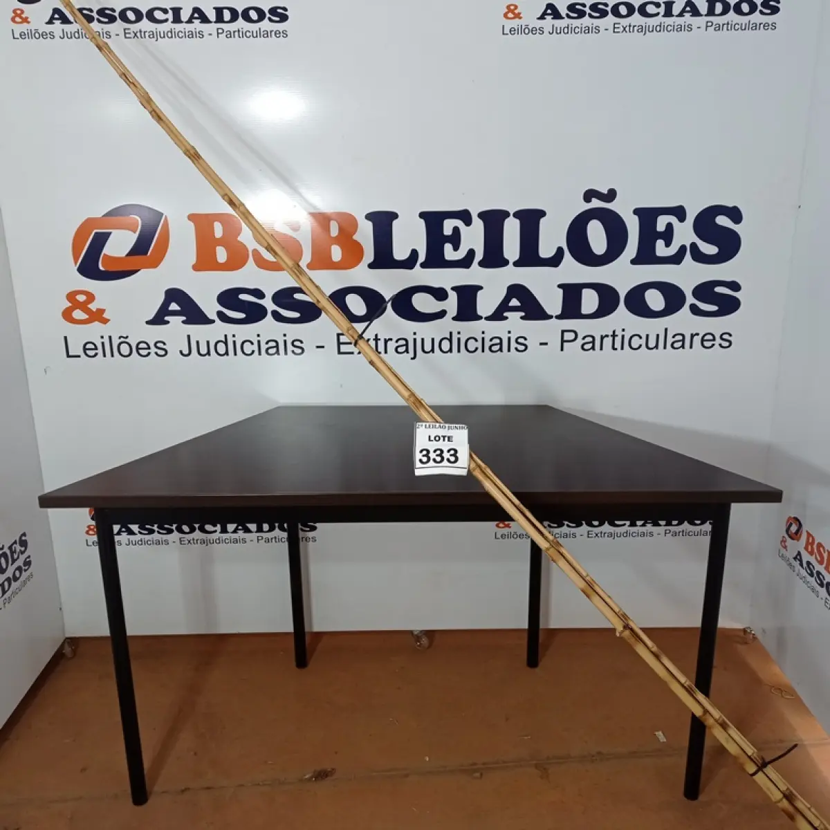 05 VARAS DE BAMBU. (NO ESTADO) ATENÇÃO! FAZER A VISITAÇÃO ANTES DE ARREMATAR, NÃO SABEMOS SE FUNCIONA, LEILÃO NÃO TEM GARANTIA E NEM DEVOLUÇÃO, SUJEITO A POSSÍVEIS AVARIAS VISÍVEIS/OCULTAS E/OU AUSÊNCIA DE COMPONENTES.