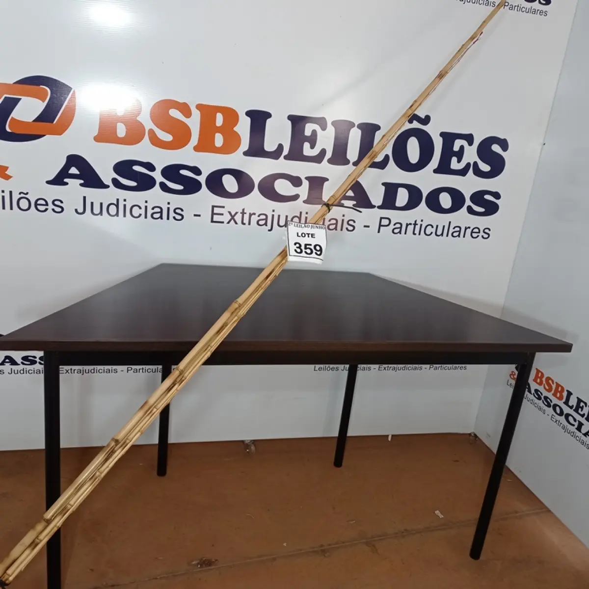 05 VARAS DE BAMBU. (NO ESTADO) ATENÇÃO! FAZER A VISITAÇÃO ANTES DE ARREMATAR, NÃO SABEMOS SE FUNCIONA, LEILÃO NÃO TEM GARANTIA E NEM DEVOLUÇÃO, SUJEITO A POSSÍVEIS AVARIAS VISÍVEIS/OCULTAS E/OU AUSÊNCIA DE COMPONENTES.